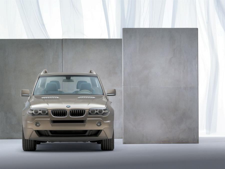  BMW xActivity Concept Vehicle 2003 года  (фото 6 из 7)